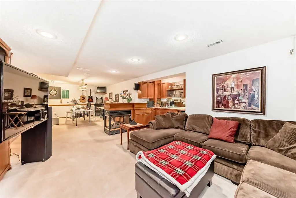 15 Chaparral Link SE