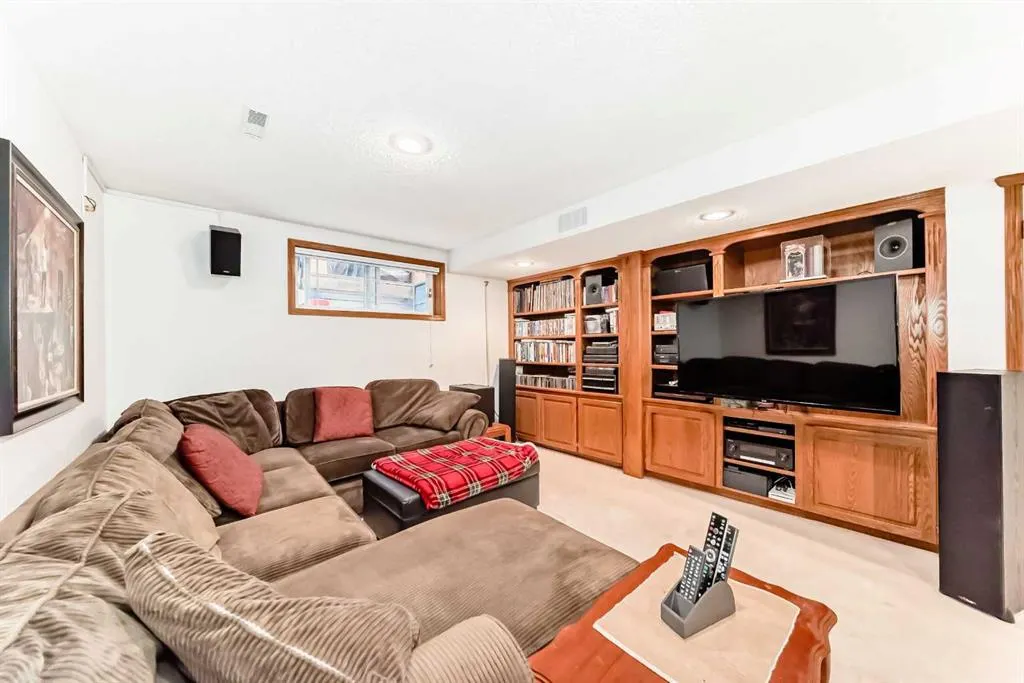 15 Chaparral Link SE