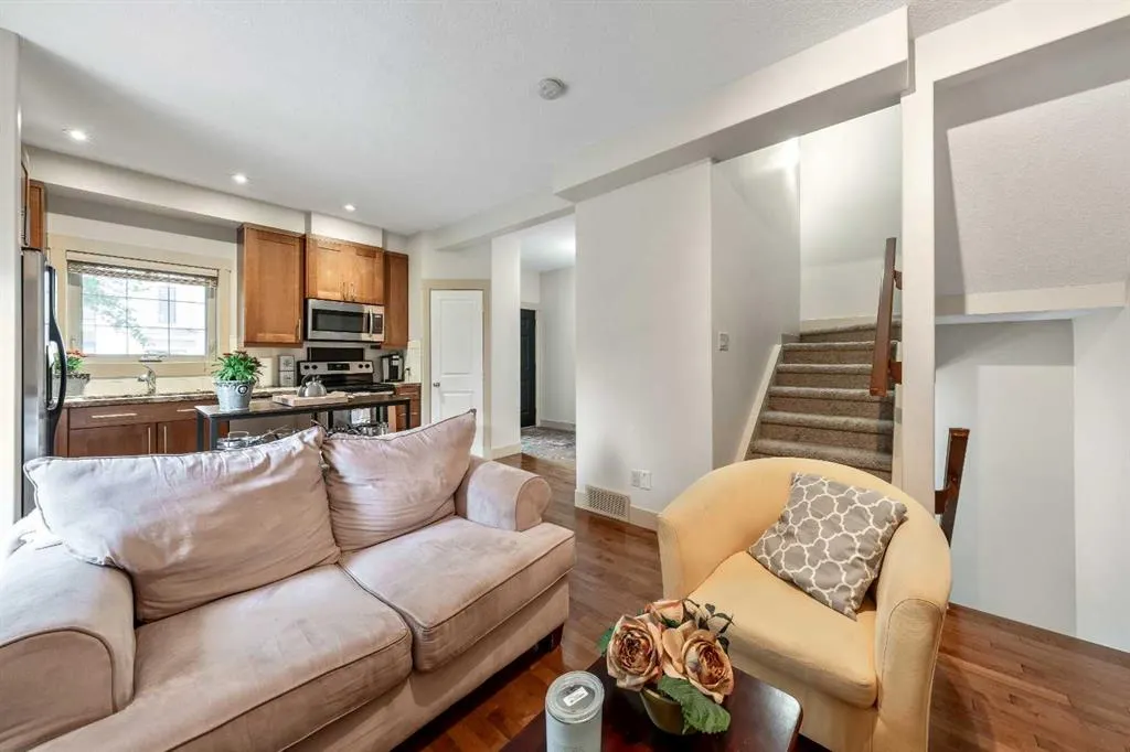 442 12 Avenue NE, #2