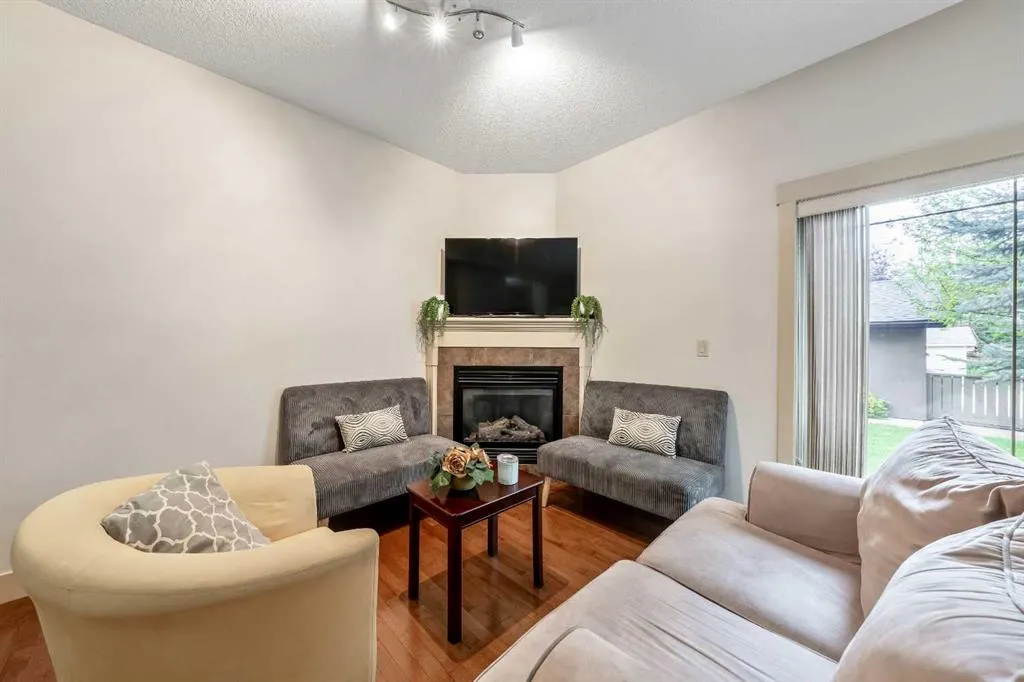 442 12 Avenue NE, #2