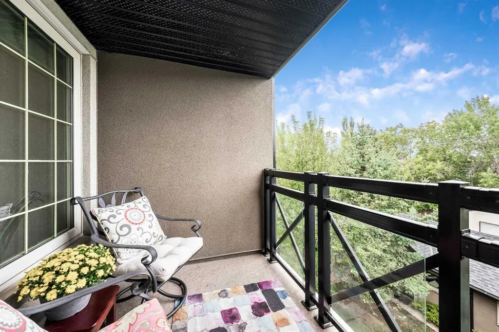 442 12 Avenue NE, #2