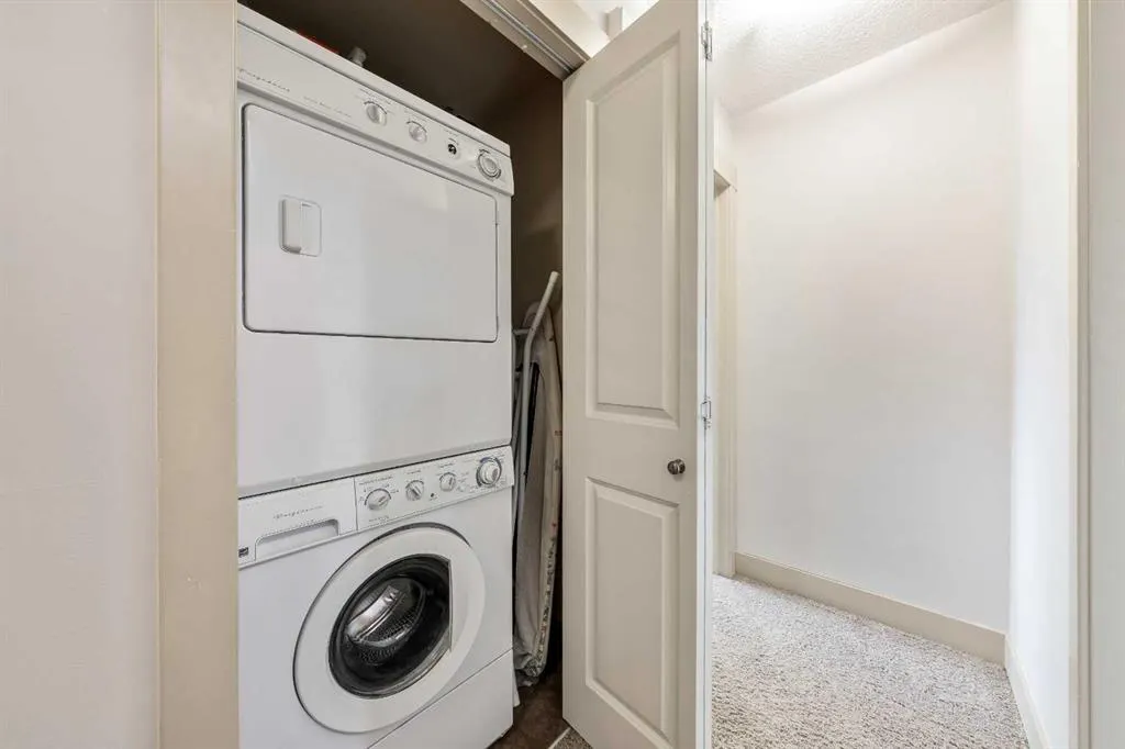 442 12 Avenue NE, #2
