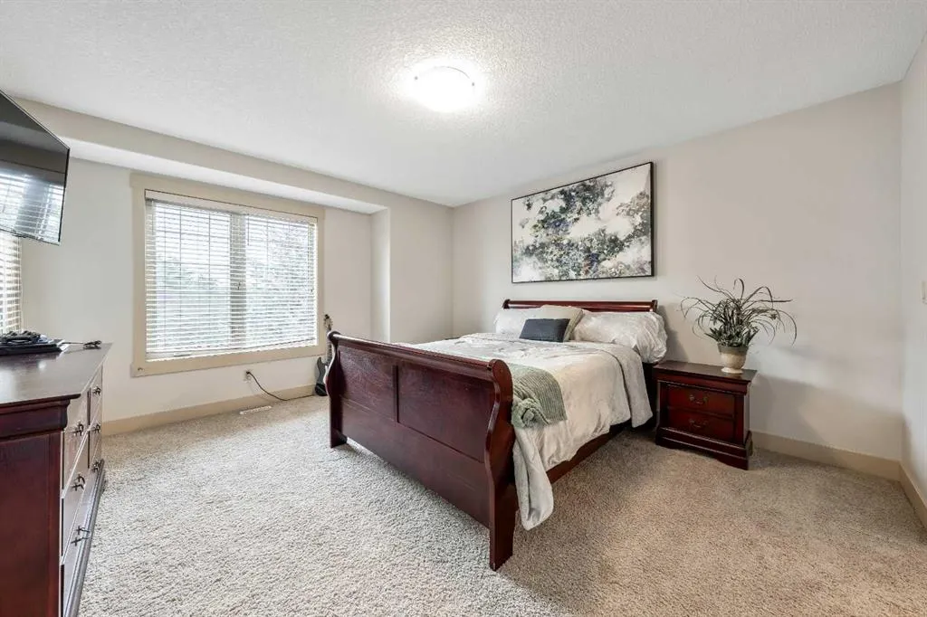 442 12 Avenue NE, #2