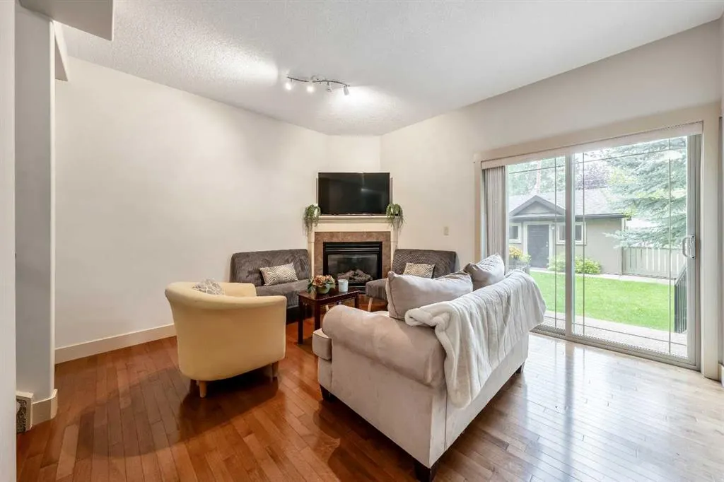 442 12 Avenue NE, #2