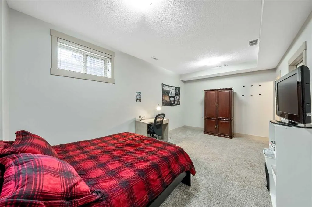 442 12 Avenue NE, #2