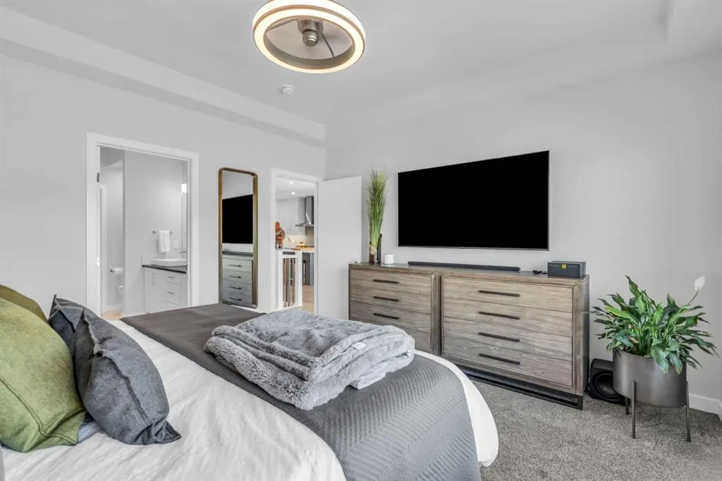 111 Marina Cove SE