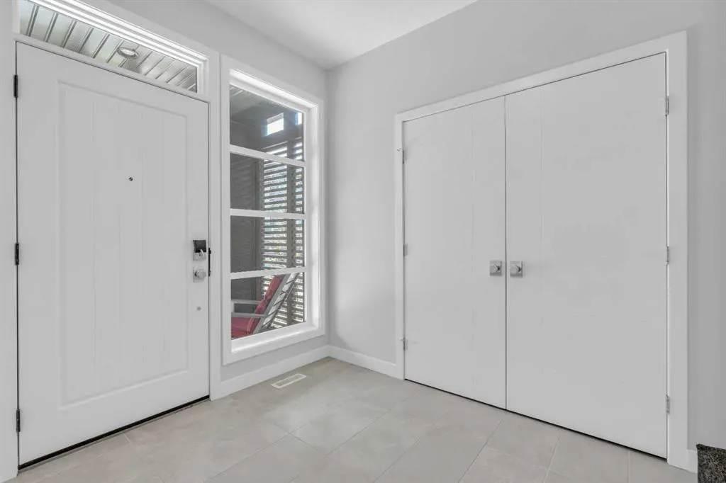 111 Marina Cove SE