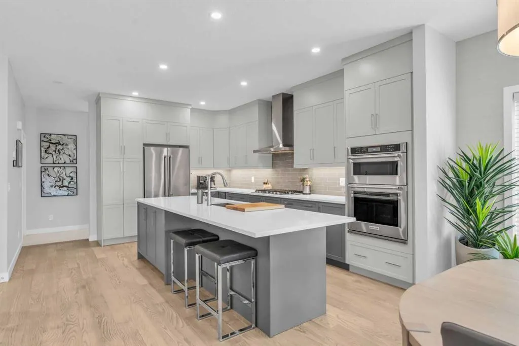 111 Marina Cove SE