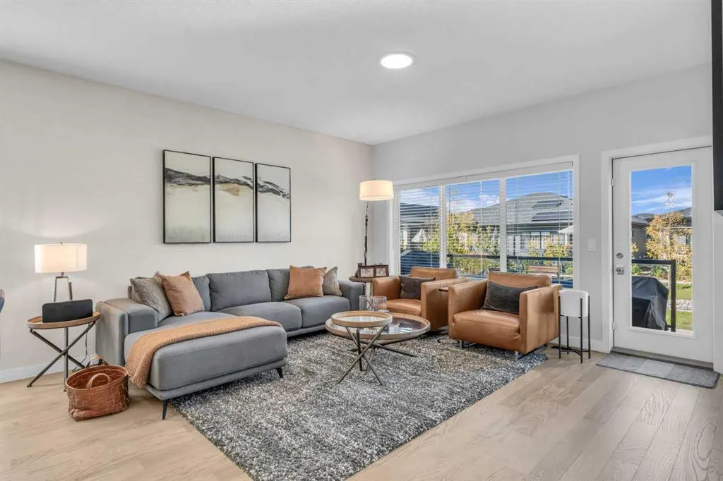 111 Marina Cove SE