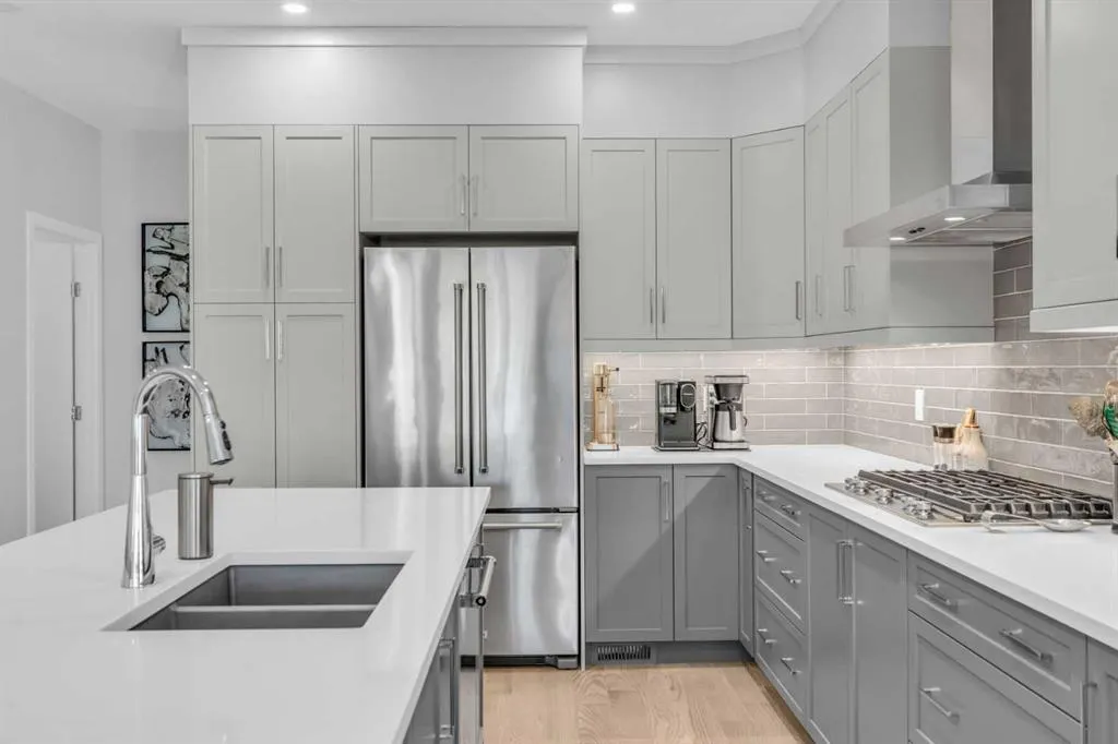 111 Marina Cove SE