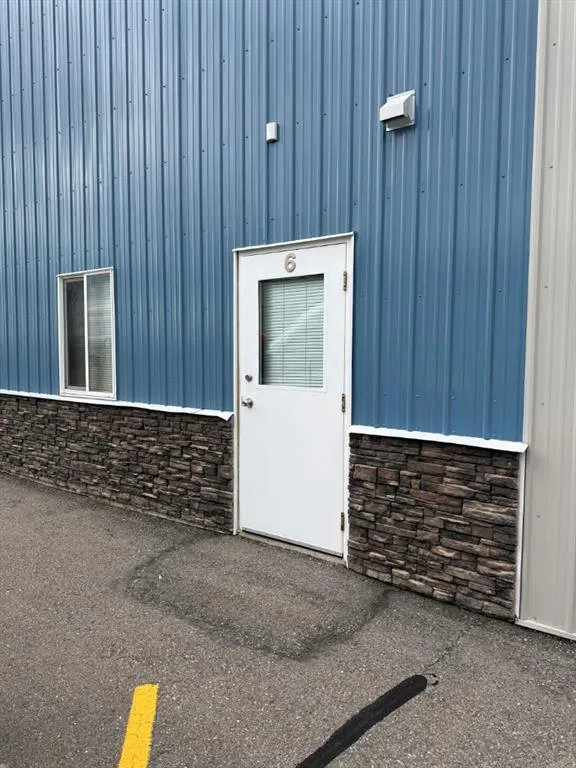 64146 393 LOOP E Avenue E, #6