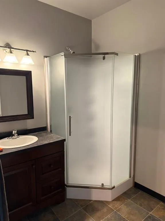 64146 393 LOOP E Avenue E, #6