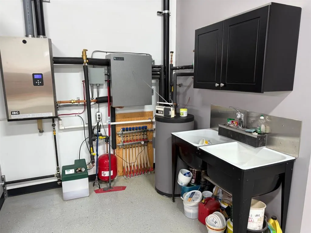 64146 393 LOOP E Avenue E, #6