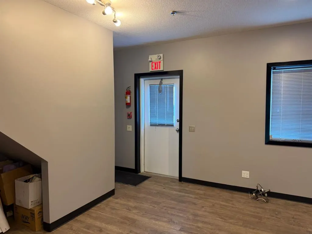 64146 393 LOOP E Avenue E, #6