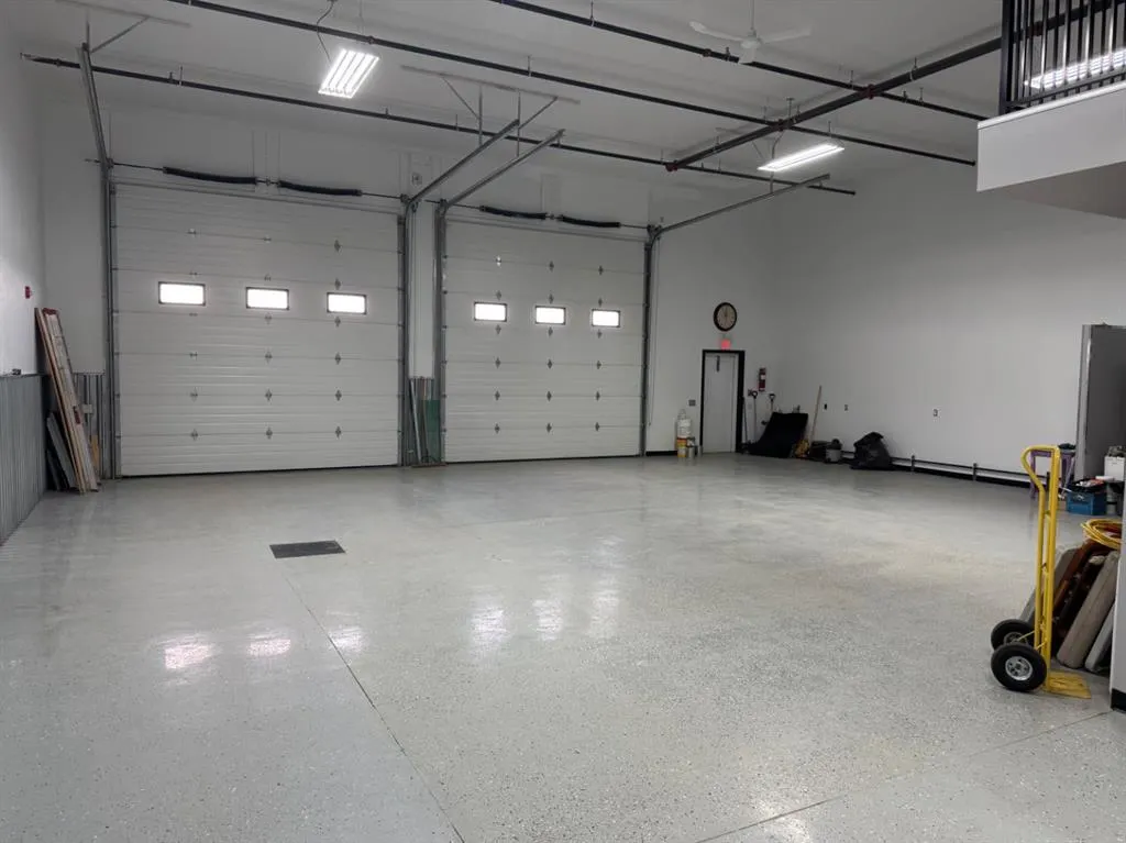 64146 393 LOOP E Avenue E, #6