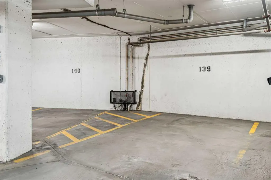 35 Aspenmont Heights SW, #243
