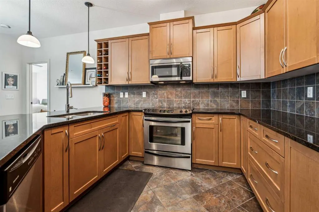 35 Aspenmont Heights SW, #243