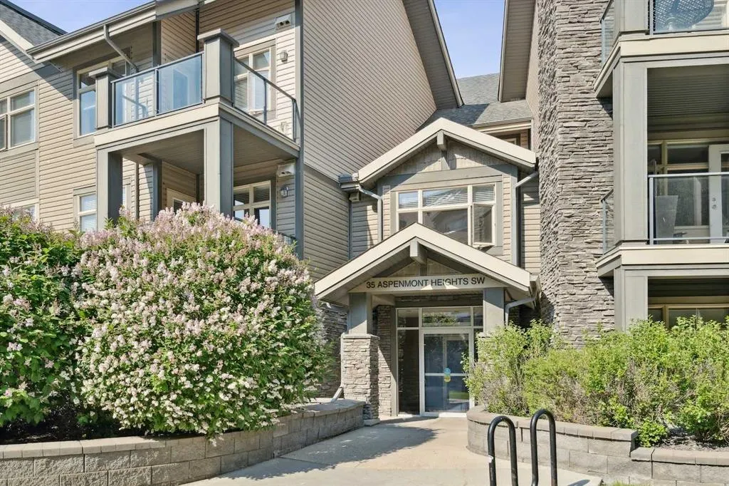 35 Aspenmont Heights SW, #243