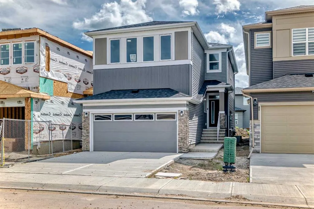 338 Corner Glen Way NE