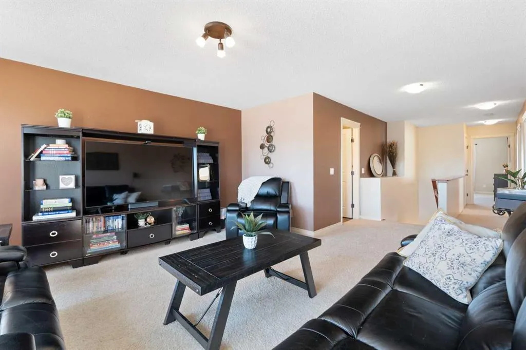 206 Silverado Range Place SW