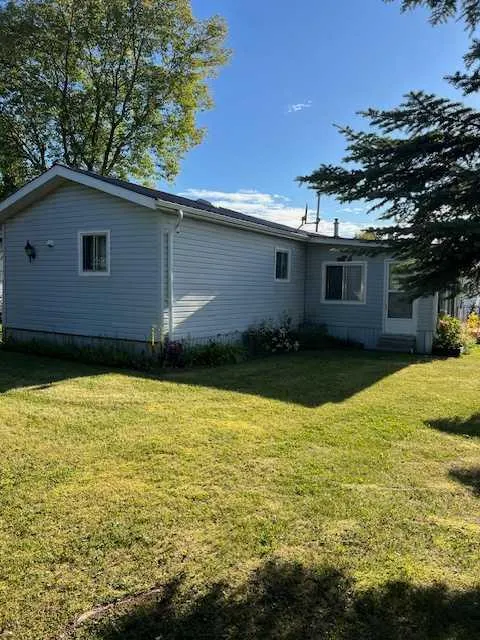107/109 2 Street