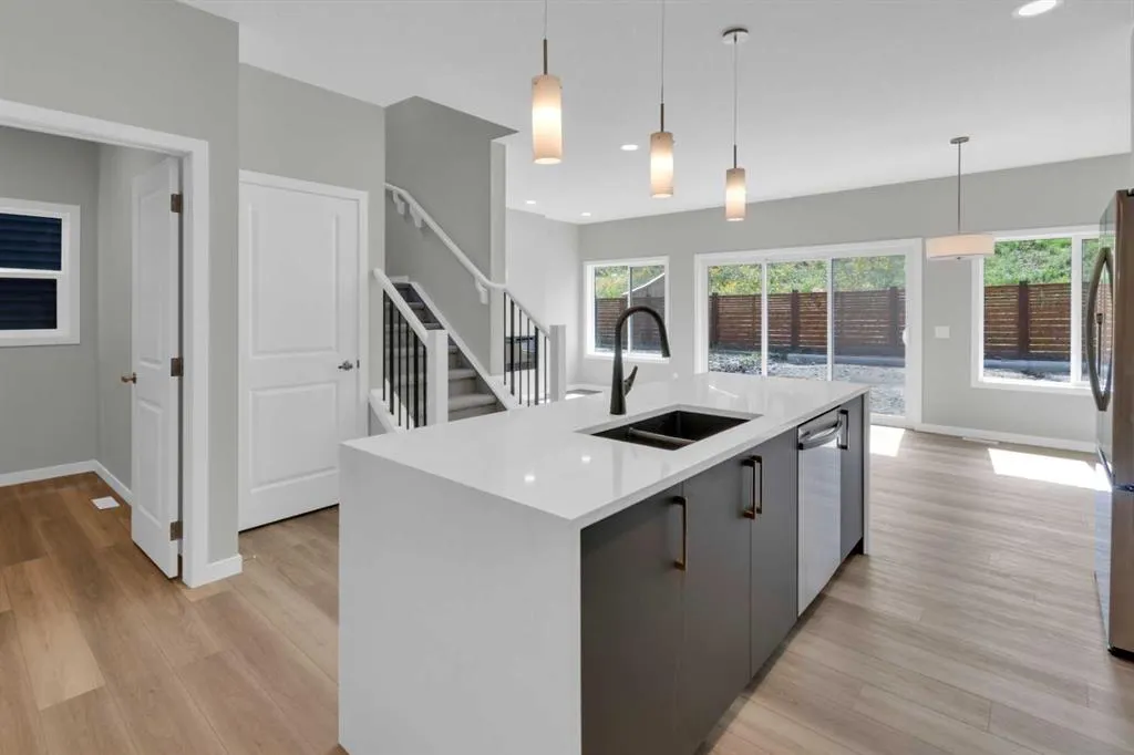 209 Calhoun Crescent NE