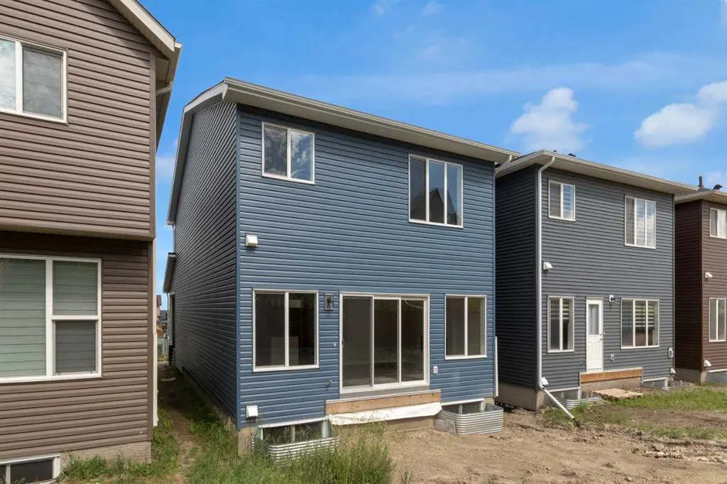 209 Calhoun Crescent NE