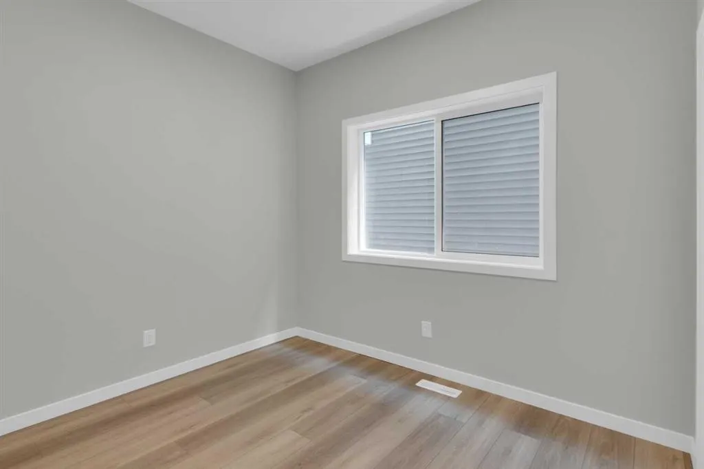 209 Calhoun Crescent NE