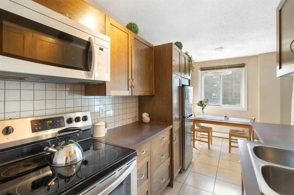 635 57 Avenue SW, #201