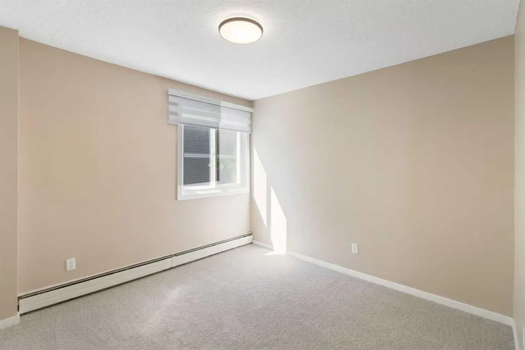 635 57 Avenue SW, #201