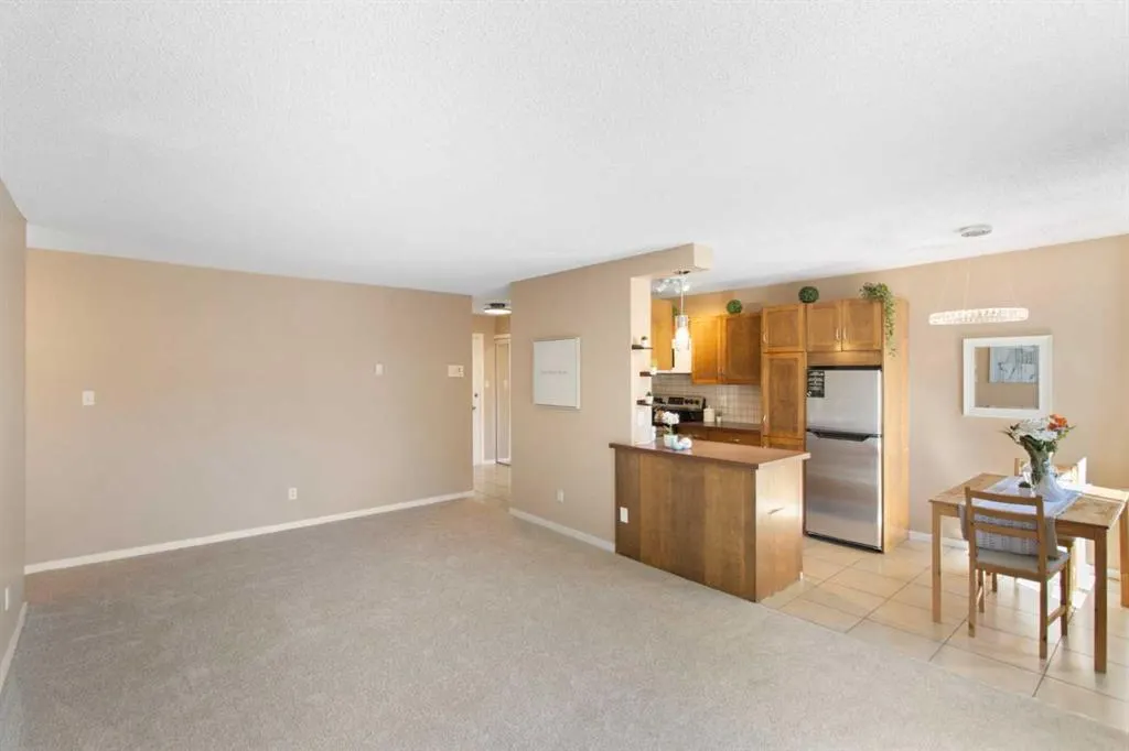 635 57 Avenue SW, #201