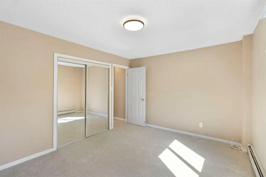 635 57 Avenue SW, #201