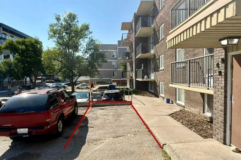 635 57 Avenue SW, #201