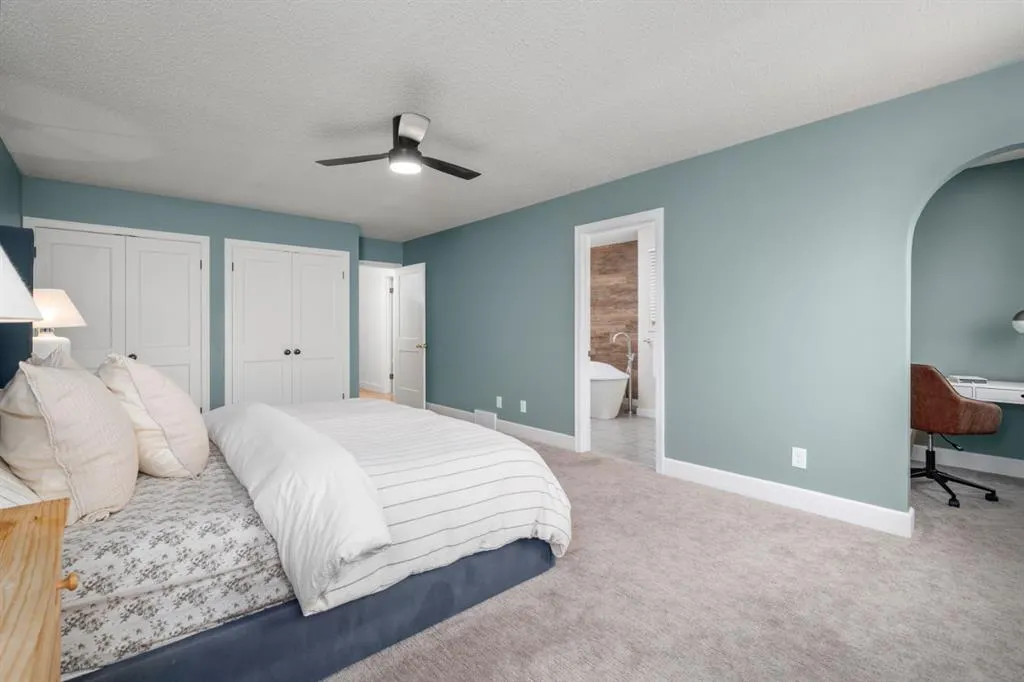 211 Hunters Place