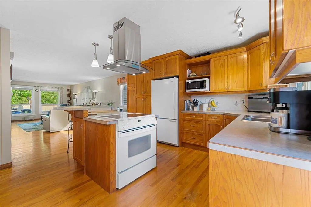 7 Bernard Court NW