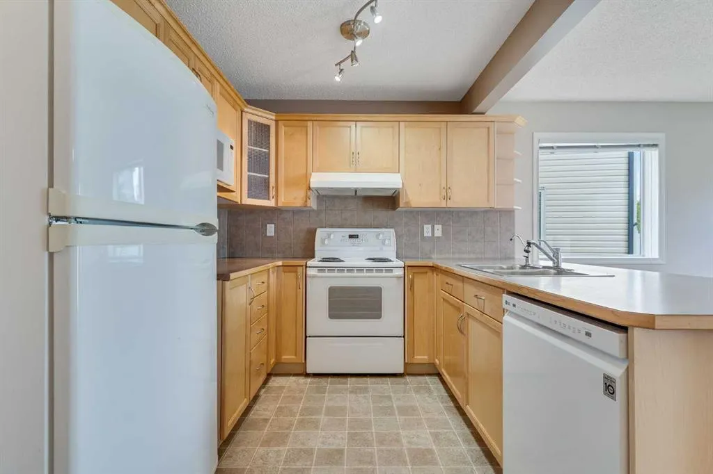 47 Country Village Circle NE