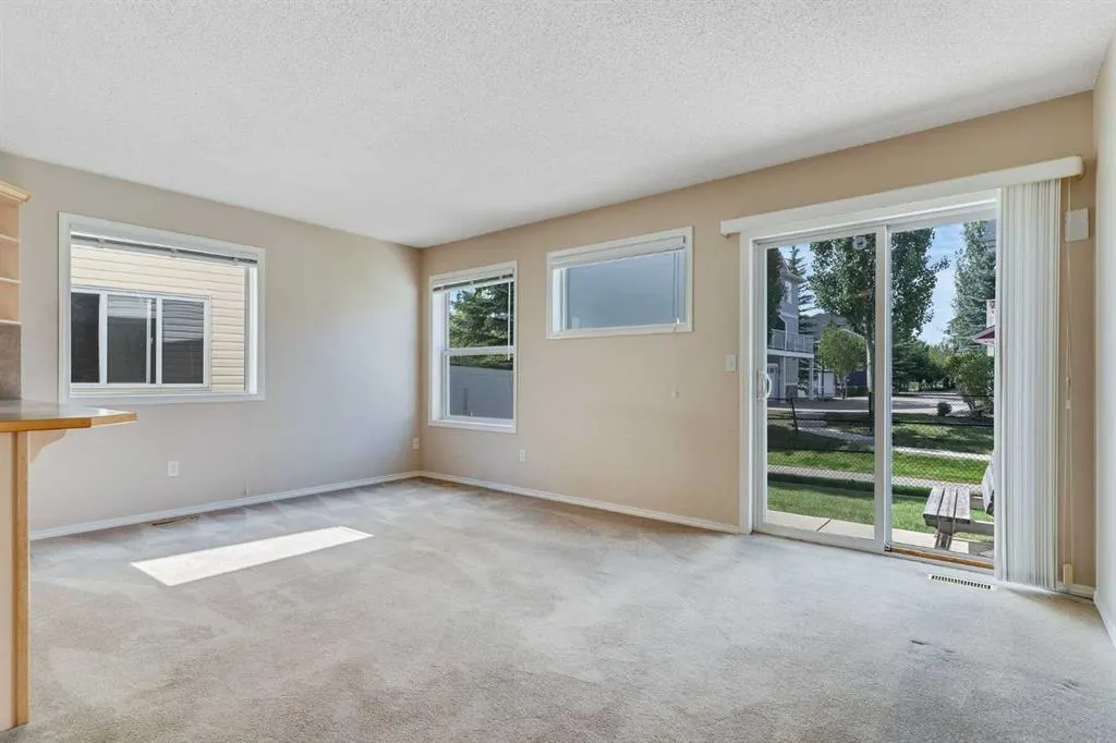 47 Country Village Circle NE