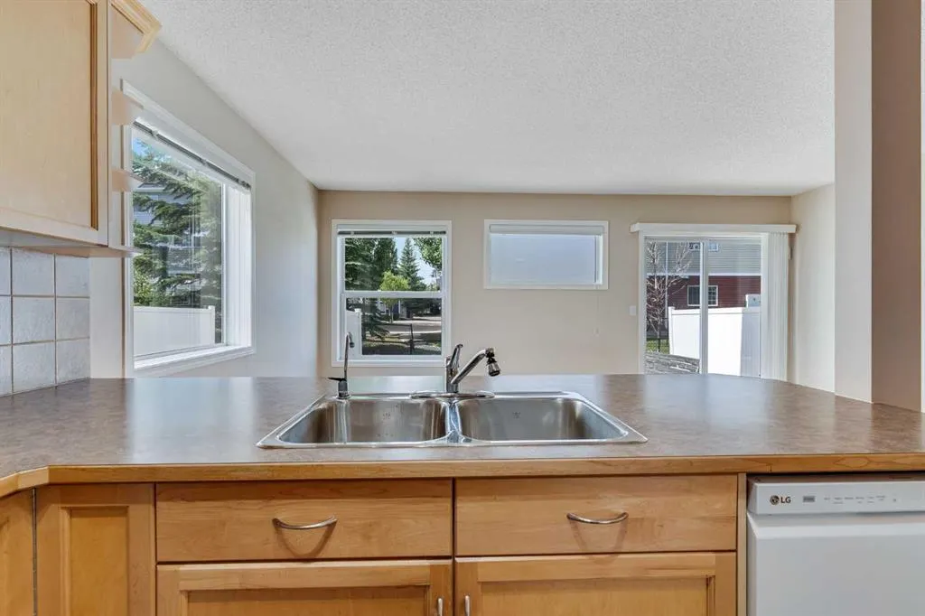 47 Country Village Circle NE
