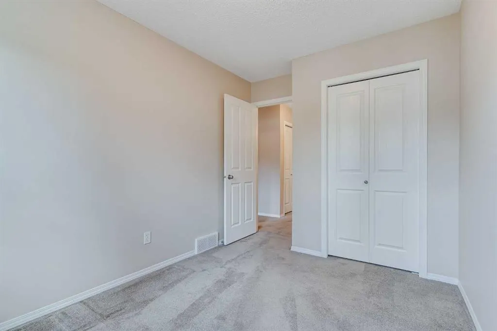 47 Country Village Circle NE