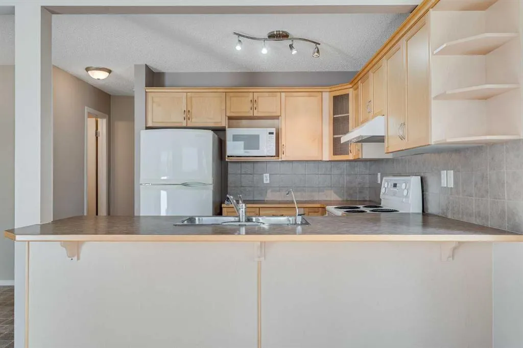 47 Country Village Circle NE