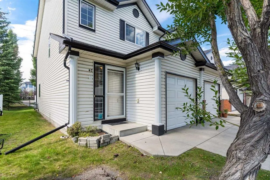 47 Country Village Circle NE