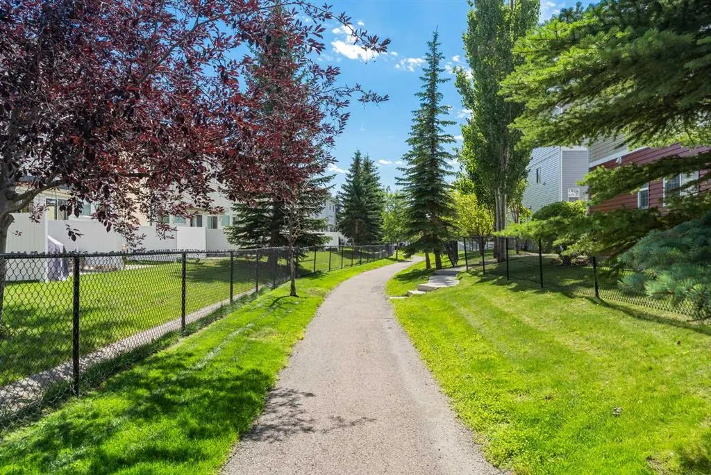 47 Country Village Circle NE