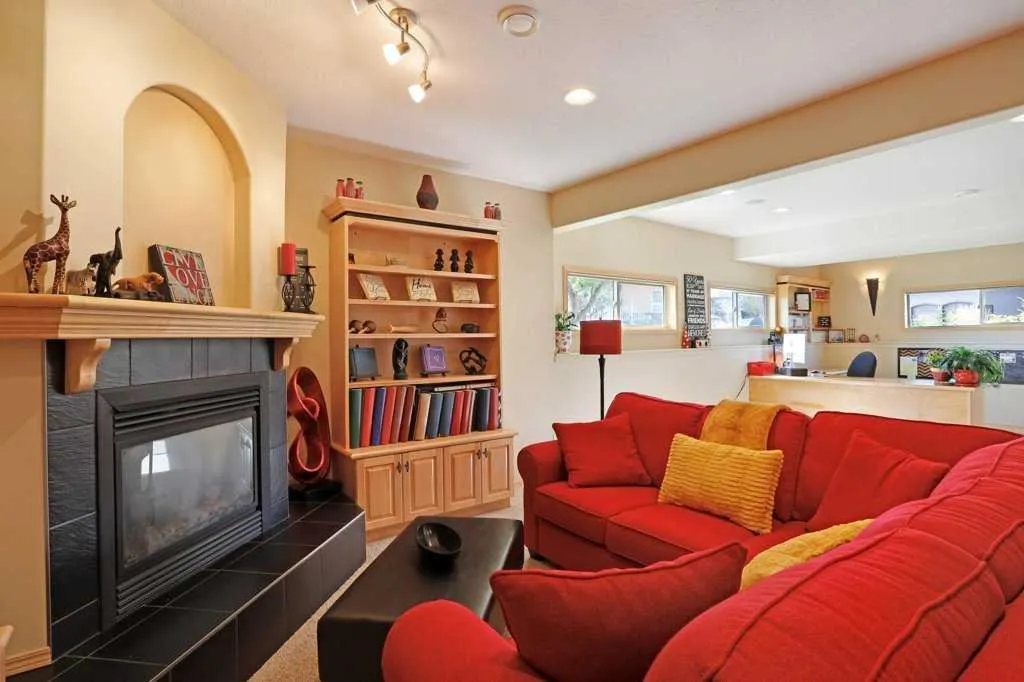 4 SouthShore Close E