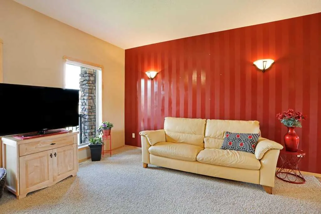 4 SouthShore Close E