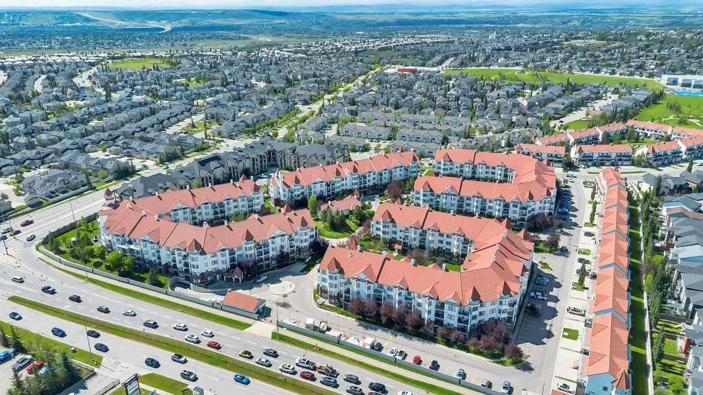 60 Royal Oak Plaza NW, #127