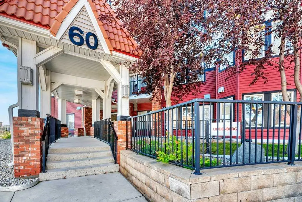60 Royal Oak Plaza NW, #127