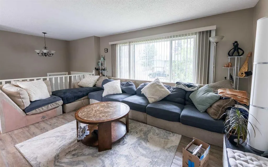 22 Nyman Crescent