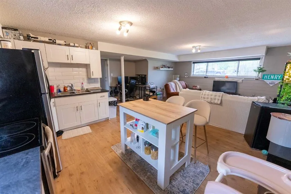 22 Nyman Crescent