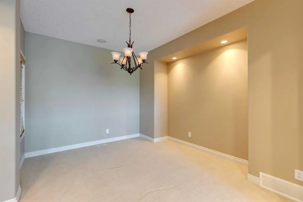 144 Tuscany Ravine Heights NW