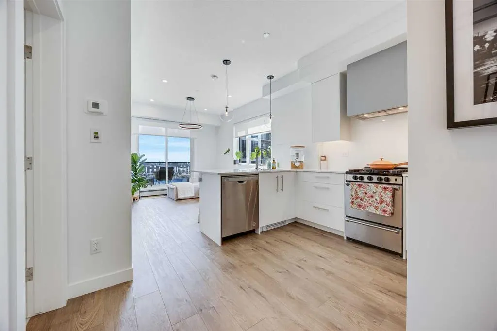 8230 Broadcast Avenue, #402